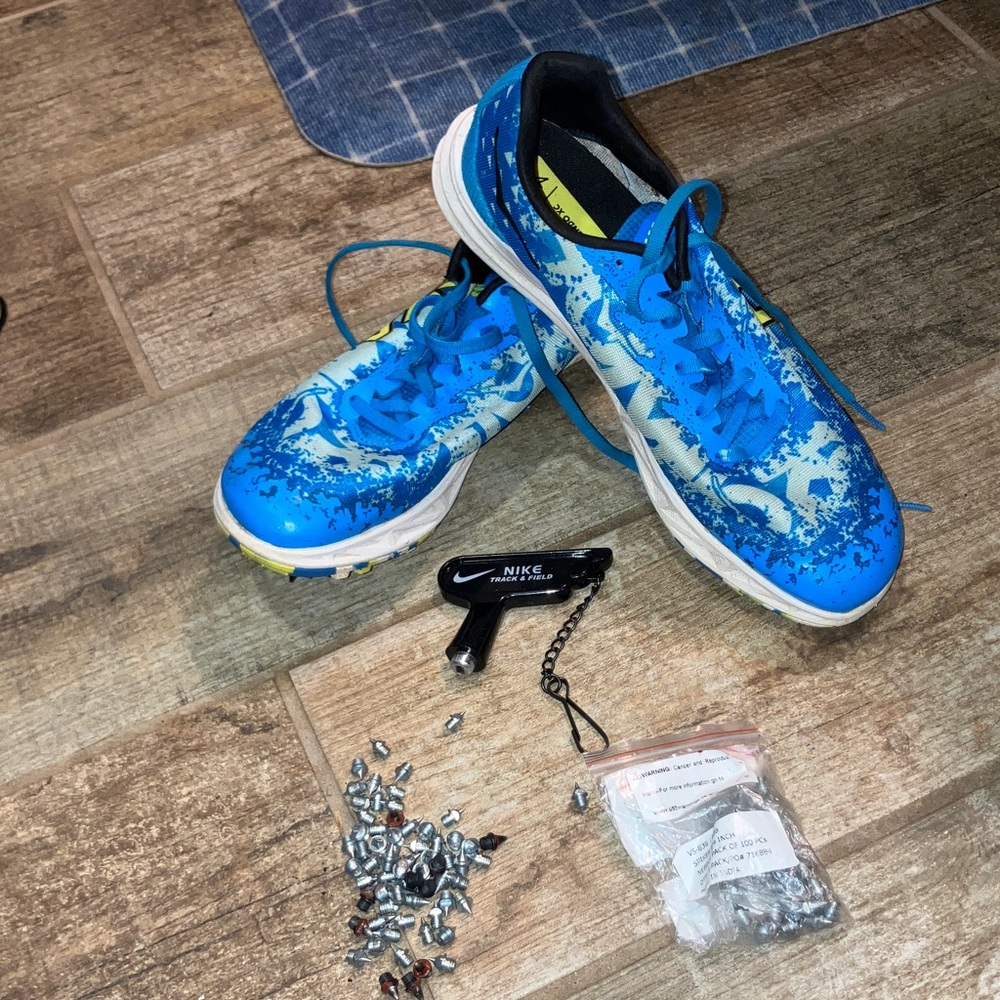 HOKA CRESCENDO XC WITH SPIKES M8/W9.5